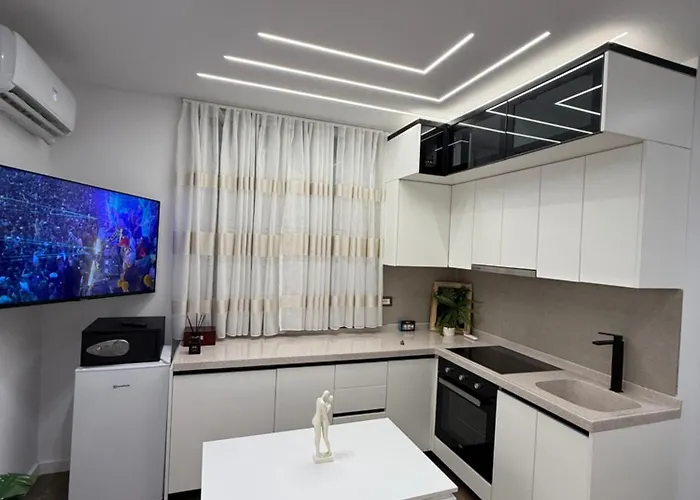 Hrs Luxury 102 公寓 Durrës
